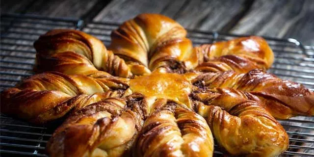 Cinnamon Star Bread