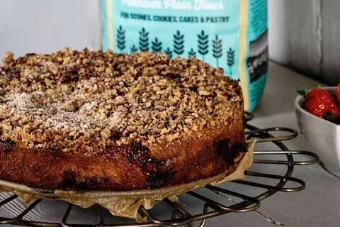 Strawberry Streusel Cake