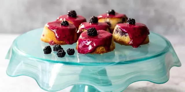 Blackburry Mini Cake